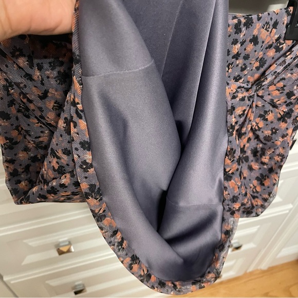 1.STATE Ditsy Drift Ruched Mini Skirt | Size S - Picture 5 of 11